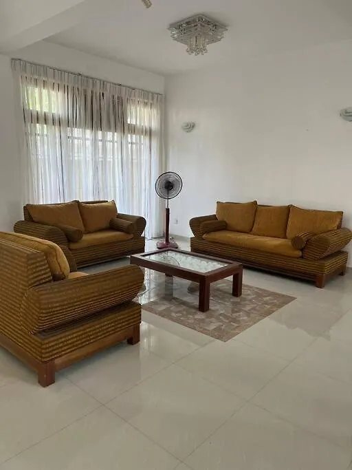 Home In Battaramulla Sri Jayewardenepura Kotte